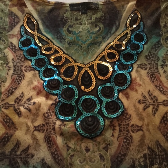 Sequin accented 3/4 sleeve top - Picture 3 of 3